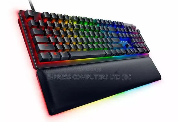 Razer Huntsman V2 Gaming Keyboard, Analog Switches,Chroma RGB Lighting · Photo 1
