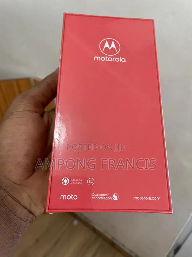 New Motorola Edge (2024) 256 GB Black · Photo 1