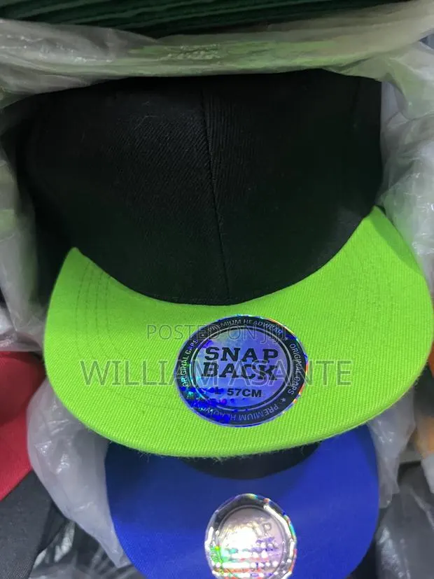 Plain Snapback Caps · Photo 2
