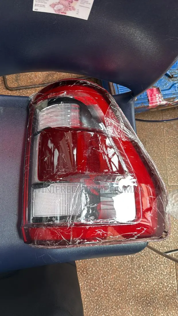 Ford F150 2022,2023,2023 Tail Light · Photo 1