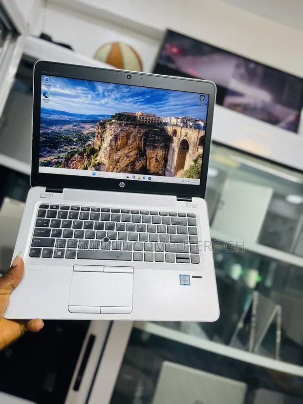 Laptop HP EliteBook 840 G3 8GB Intel Core i5 SSD 256GB · Photo 1