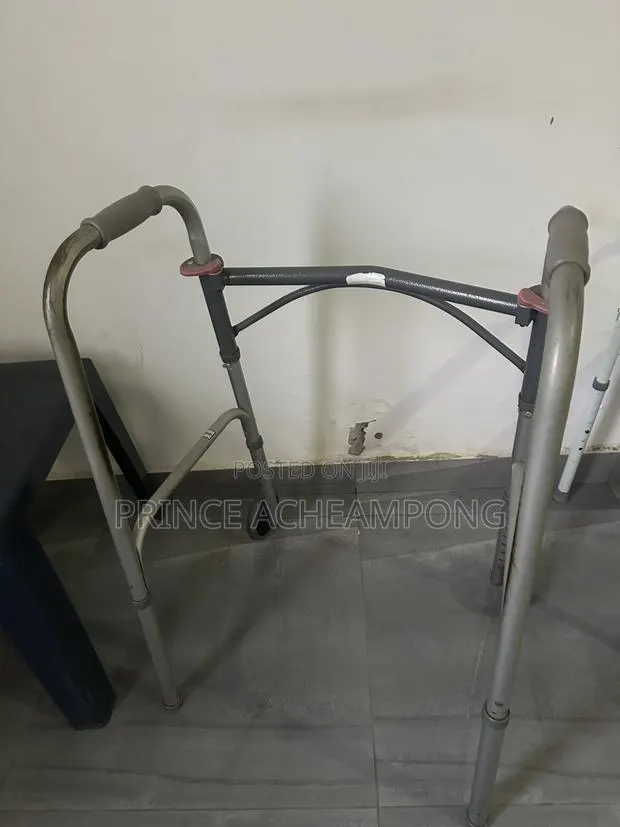 Slightly Used Walking Aid With Wheels for Sale · Photo 1