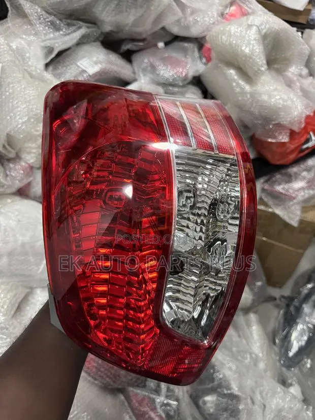 Toyota Yaris/Belta Taillight 2007 2008 2009 2010 2011 2012 · Photo 1