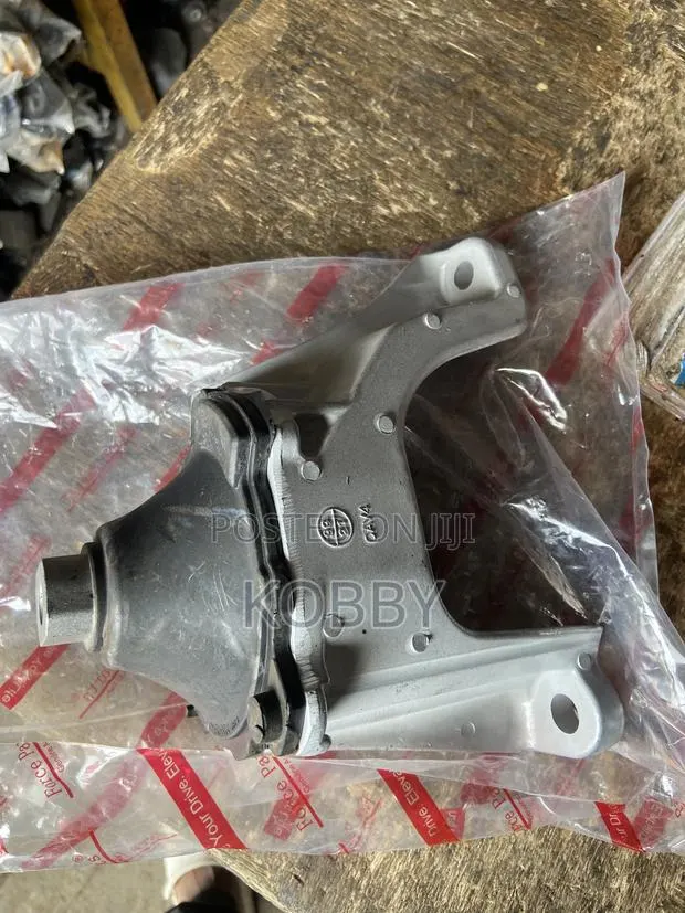 Accord 2017-2018,2019,2020,2022 Front Engine Mount / Engine Seat · Photo 1