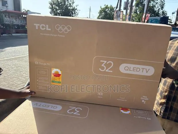 TCL 32” Smart TV Compact Size With Premium Viewing Experience · Photo 1