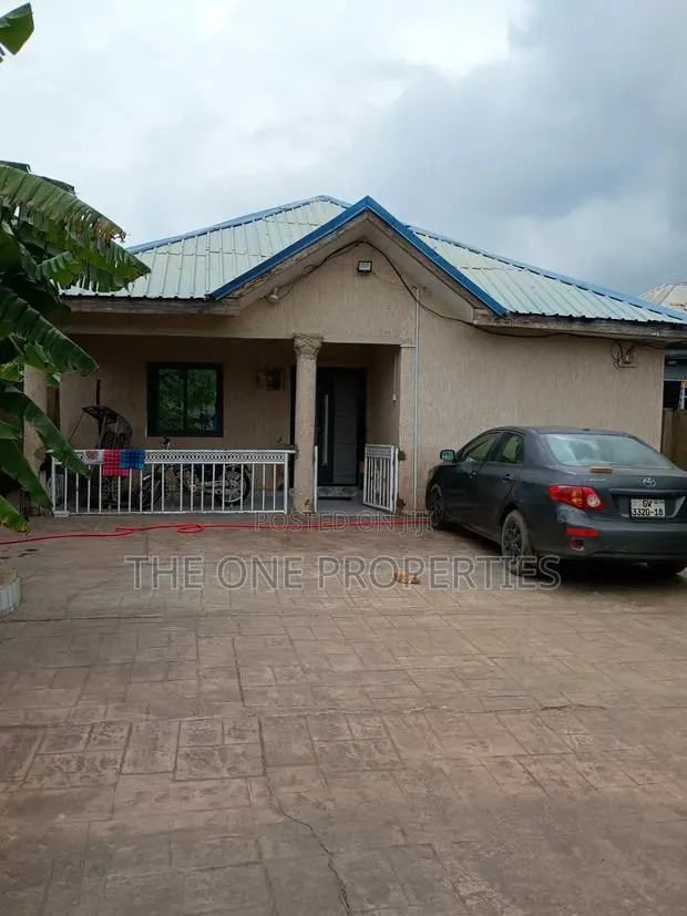 Furnished 3bdrm House in Ablekuma, Manhean for sale