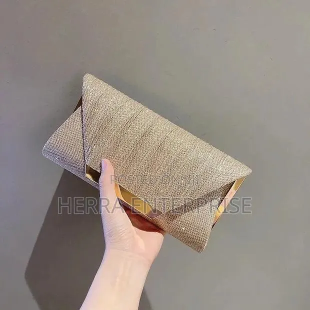 Ladies Champagne Glitter Evening Clutch Bag · Photo 1