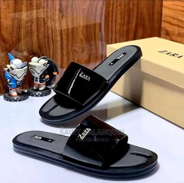 Unisex Slides · Photo 1
