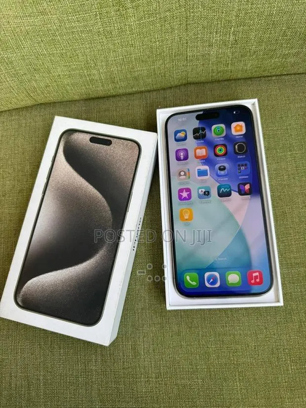 Apple iPhone 15 Pro Max 512 GB Gray · Photo 1