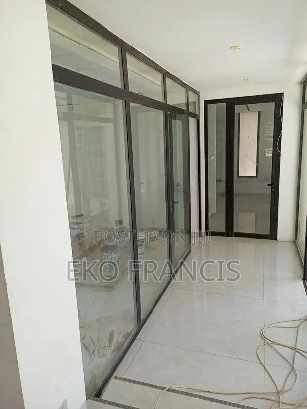 Office Glass Parttion · Photo 1