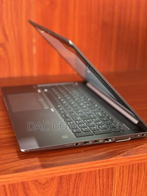 Laptop HP ZBook 15 G6 16GB Intel Core i7 SSD 256GB · Photo 1