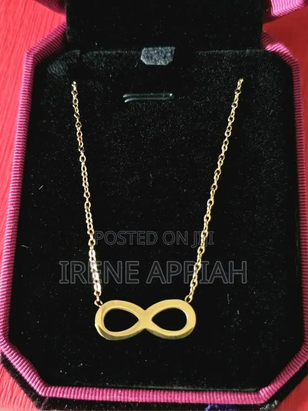 Infinity Necklaces · Photo 1