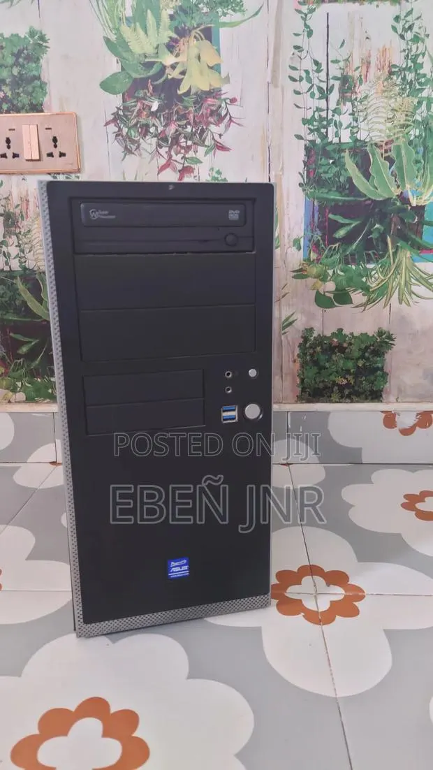 Desktop Computer Asus 8GB AMD A8 HDD+SSD 500GB · Photo 1