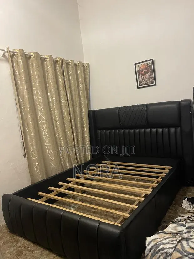 King Size Bed Frame · Photo 1