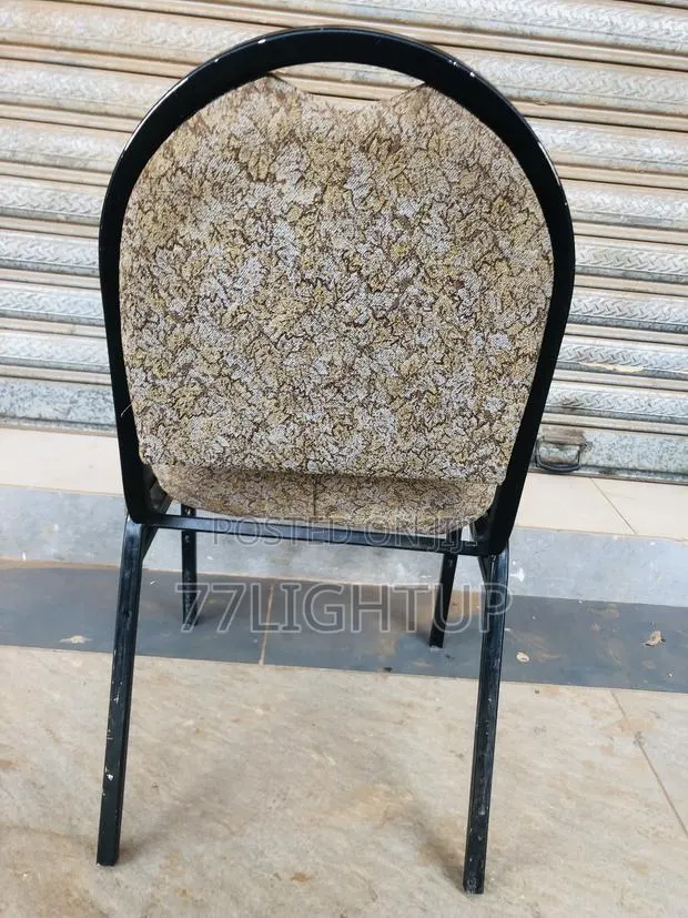 Brown Chairs · Photo 1