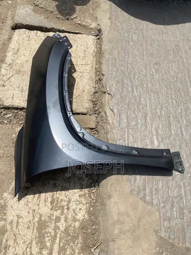 Highlander Grand 2024,2025,2026 Fender · Photo 1