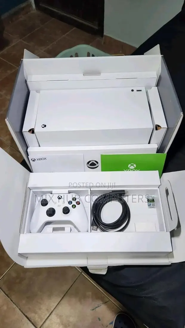 Xbox Series X With No Games · Photo 1