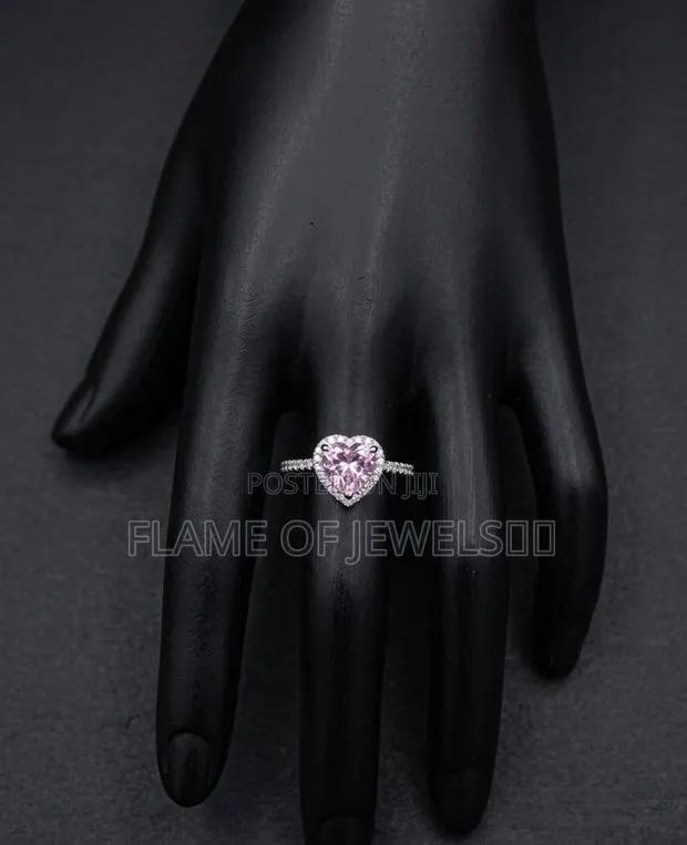 Love In Bloom Promise /Engagement Ring · Photo 1