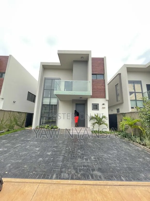 4bdrm Duplex in Bn Estate, Oyarifa for sale · Photo 1