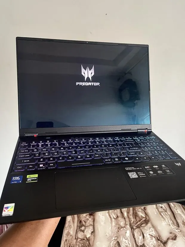 New Laptop Acer Predator Helios 16 AI 16GB Intel Core Ultra 9 SSD 1T · Photo 1