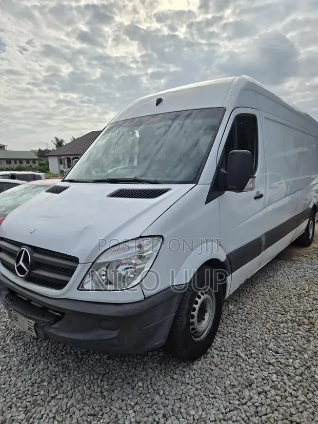 Mercedes-Benz Sprinter 2010 White · Photo 4