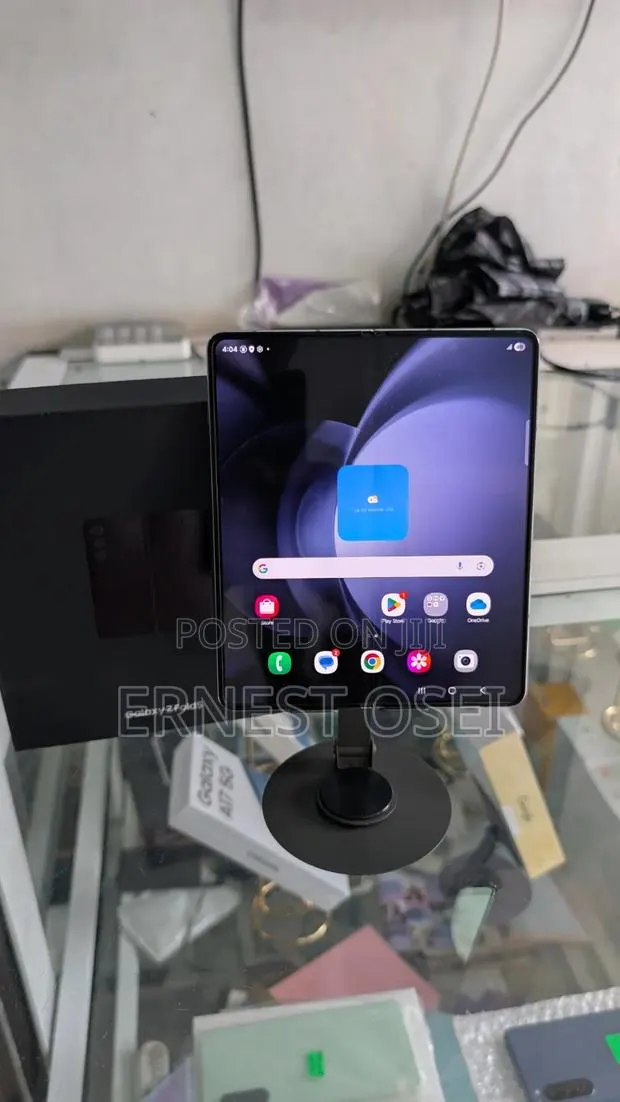Samsung Galaxy Z Fold 5 512 GB Gray · Photo 1
