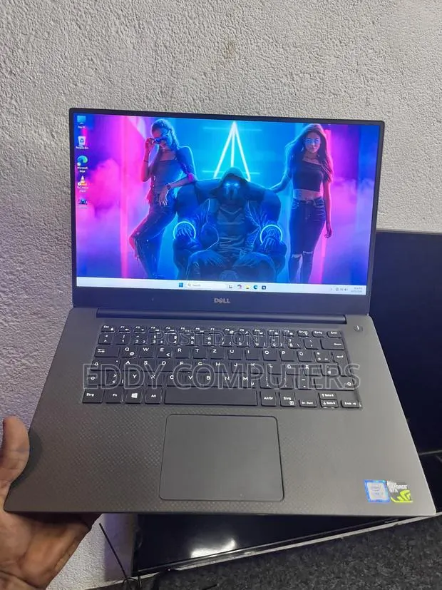 Laptop Dell XPS 15 9550 8GB Intel Core i7 SSD 256GB · Photo 1