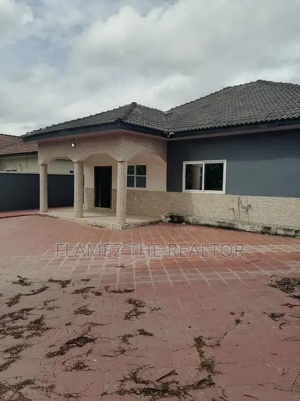 3bdrm House in Koans Estate, Amasaman for rent · Photo 1