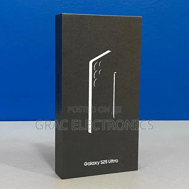New Samsung Galaxy S25 Ultra 1 TB Black · Photo 1