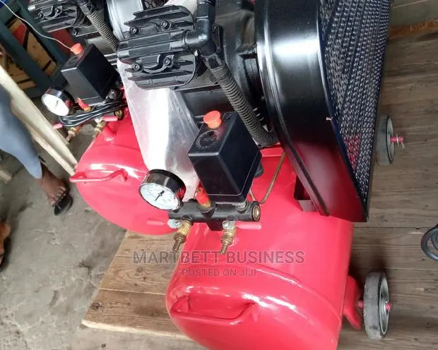 200ltrs Combined Electric/ Fuel Air Compressor · Photo 1