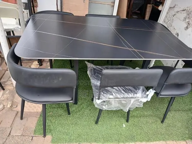 Dinning Table With 6 Chairs · Photo 1