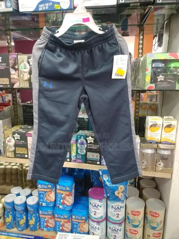 Under Armour 2T Boys Joggers · Photo 1