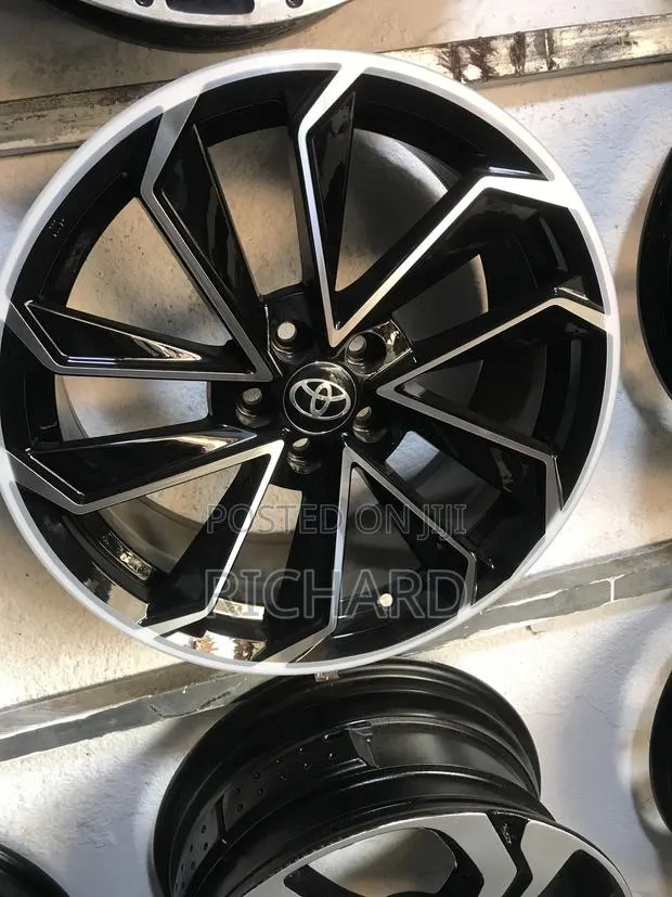 Rims and Tyres · Photo 1