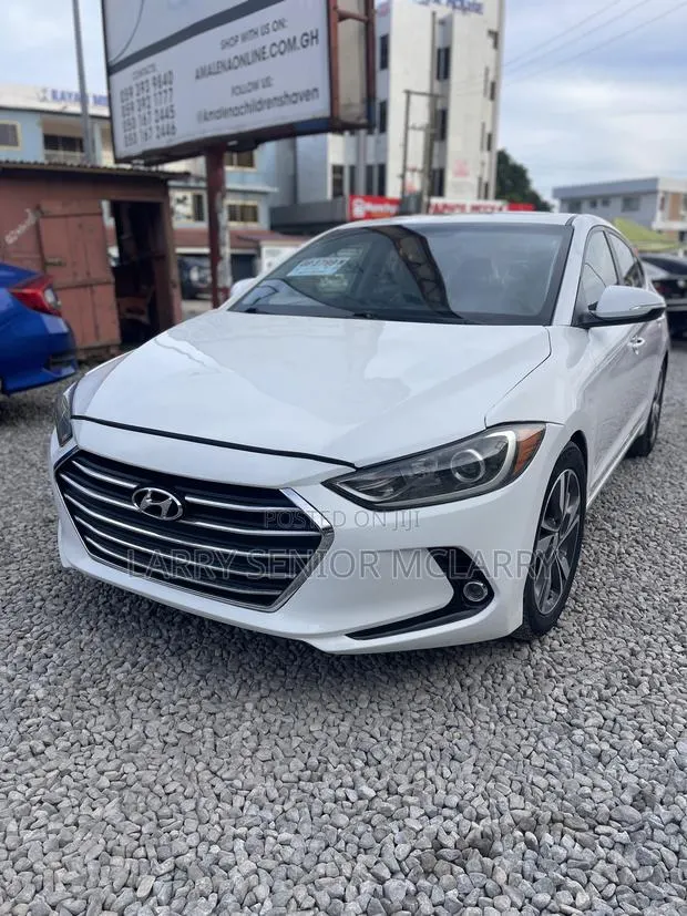 Hyundai Elantra Limited Sedan FWD (2.0L 4cyl 6A) 2017 White · Photo 1