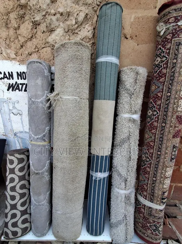 Wollen Carpet · Photo 1