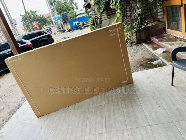 Ultra Modern Crystal Uhd, Smart 85u8072f, Hdr, 214 Cm (2025) · Photo 1