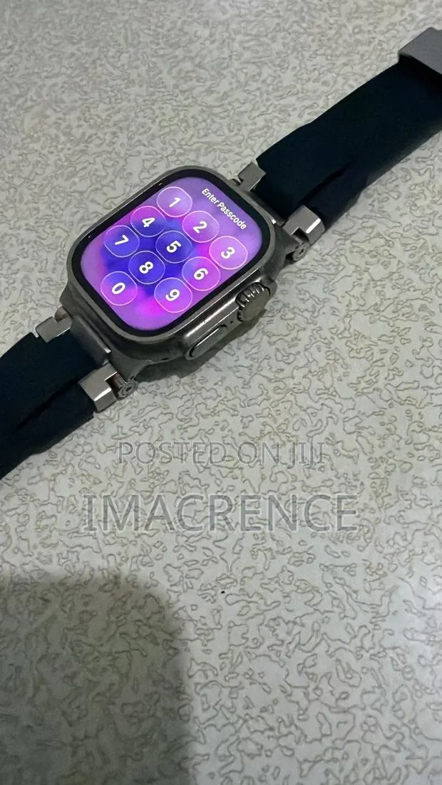 Apple Watch Ultra 1 49mm · Photo 1