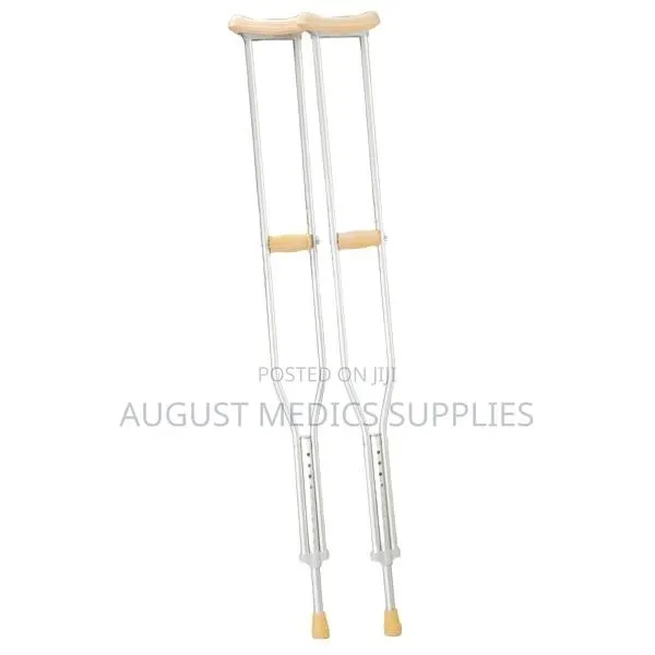 Armpit Crutches · Photo 1