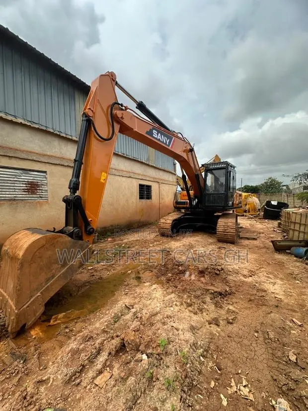 Sany 215C Excavator · Photo 1