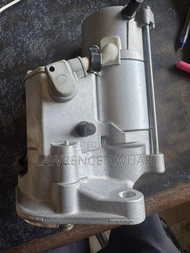 Toyota Hilux Original Toyota Starter From Toyota Company 5L Engine · Photo 1