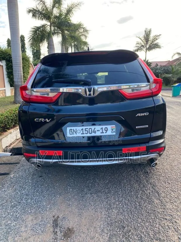 Honda CR-V Touring AWD 2019 Black · Photo 1