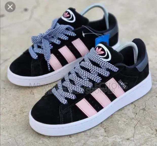 Campus Black and Pink · Photo 1