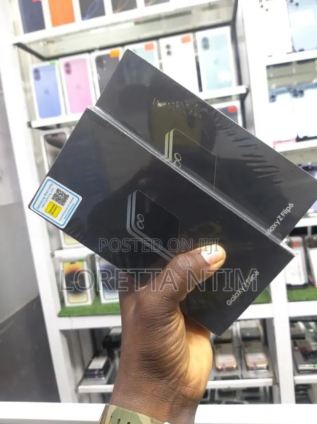 New Samsung Galaxy Z Flip6 256 GB Rose Gold · Photo 1