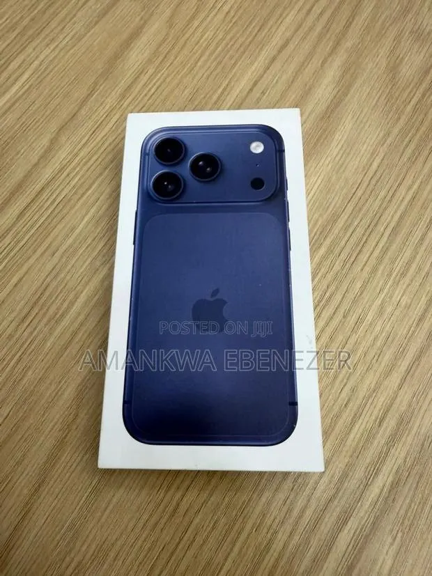 New Apple iPhone 17 Pro Max 256 GB Blue · Photo 1