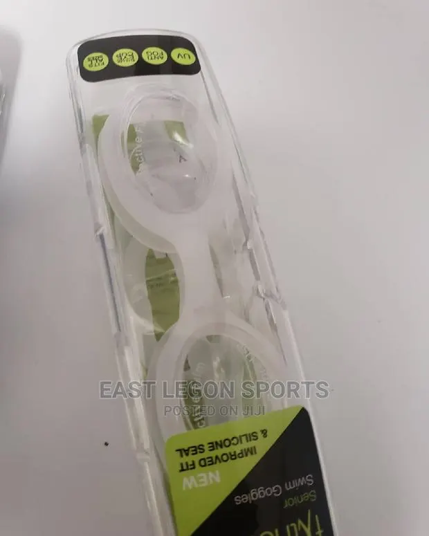 Swimming Pool Goggles New White Adults · Photo 1