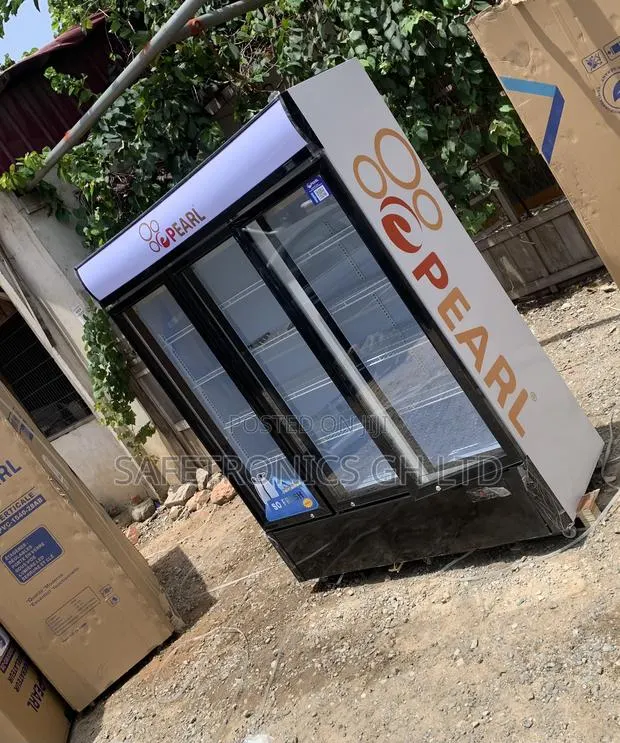 Order New Three Lockable Doors Pearl 950l PVC-150 Display · Photo 1