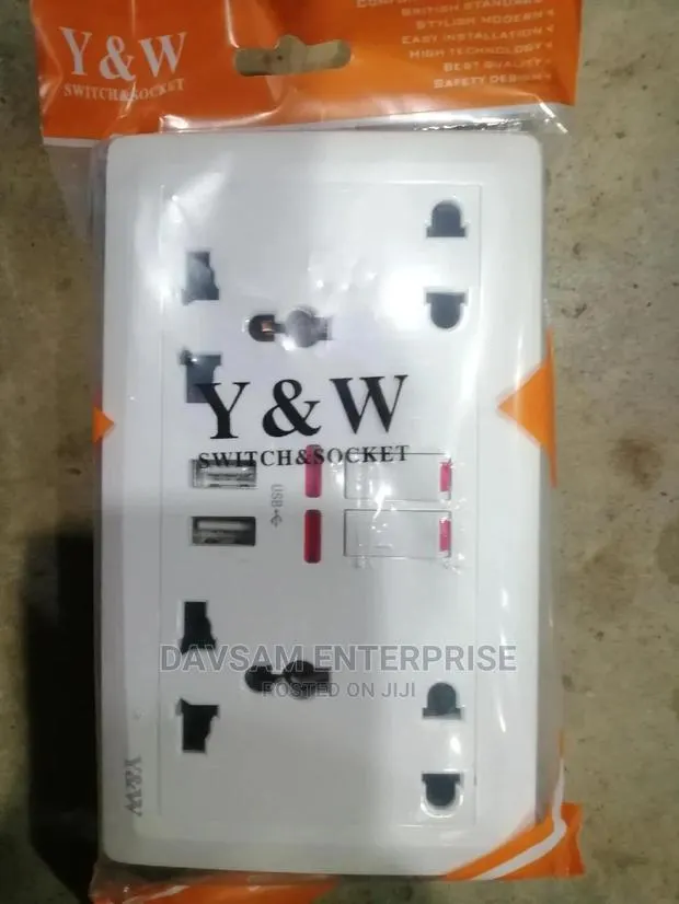 Usb Socket Double · Photo 1