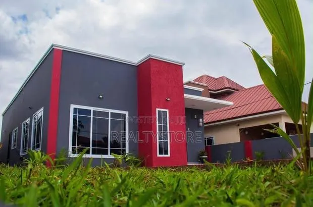 3bdrm House in Cozy ~ Home, Accra Metropolitan for sale · Photo 1