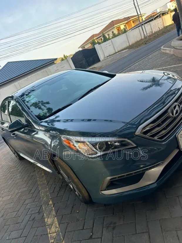 Hyundai Sonata Limited 4dr Sedan (2.4L 4cyl 6A) 2015 · Photo 1