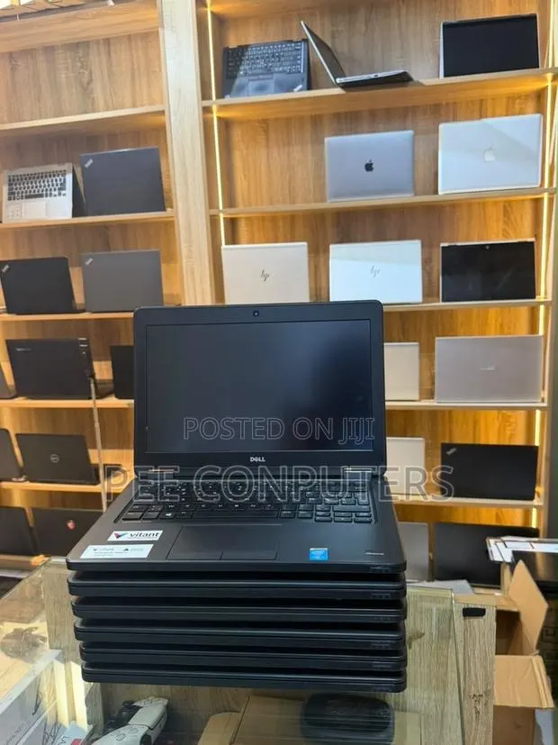 Laptop Dell Latitude 12 E5250 8GB Intel Core i5 SSD 128GB · Photo 1